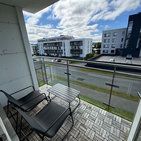 Comfy Flat In Kopavogur Apartment Reykjavík Exterior photo